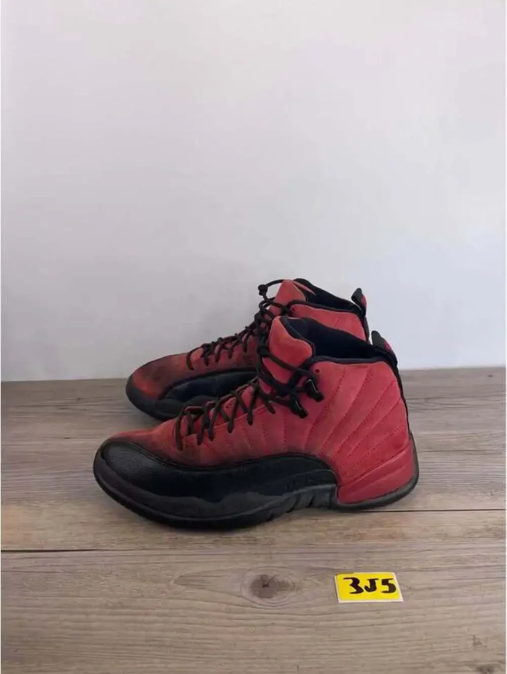 Nike Air Jordan 12 Retro Reverse Flu Game Mens Size 8.5 Red Black CT8013-602